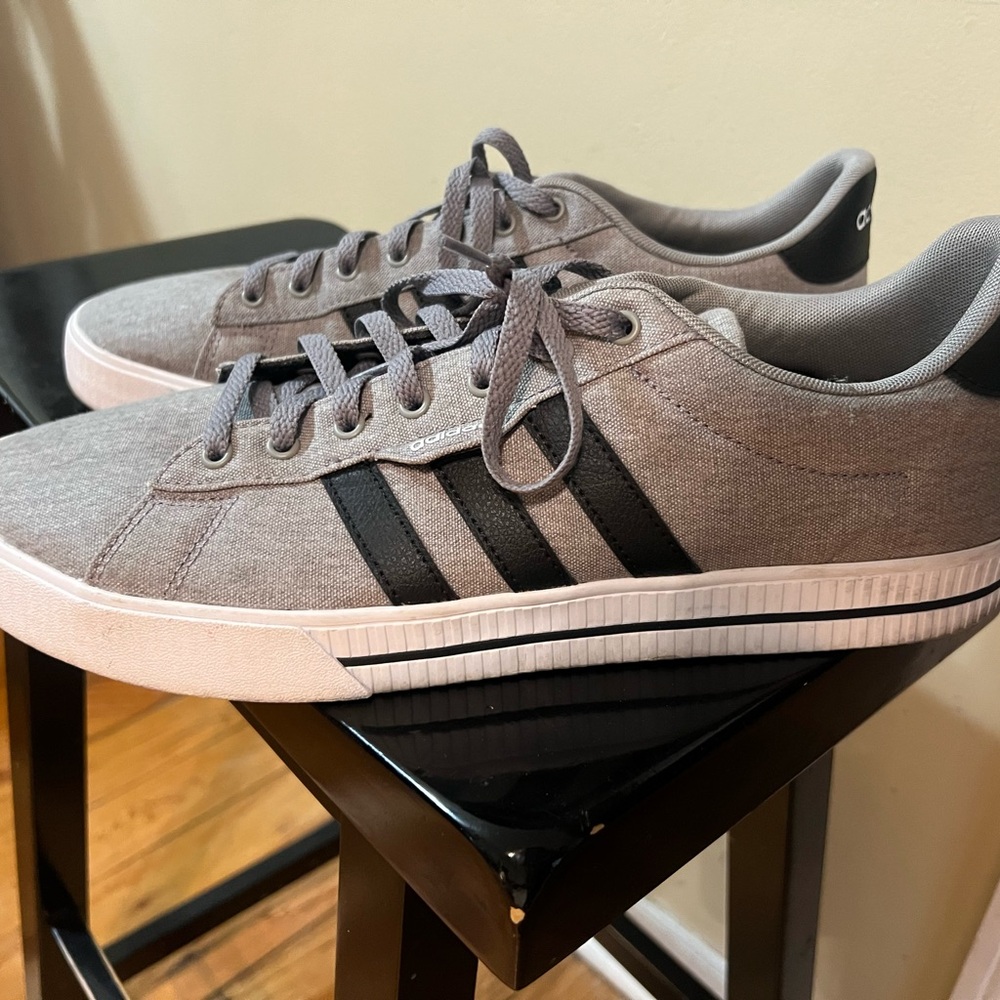 Adidas Men's Gray and Black Sneakers